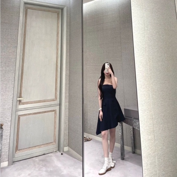 AMNUE 2-piece Blazer & Asymmetrical Strapless Dress Set - Picture 3 of 9